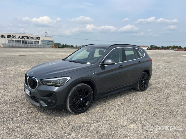 2022 BMW X1 Hybrid xDrive 25e Automobile - Лек автомобил: снимка 1 2022 BMW X1 Hybrid xDrive 25e Automobile - Лек автомобил: снимка 1