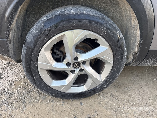 2022 Citroen C5 Aircross BLUEHDI 130 SES BUSINESS SUV - Джип: снимка 4 2022 Citroen C5 Aircross BLUEHDI 130 SES BUSINESS SUV - Джип: снимка 4