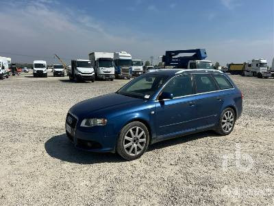 AUDI A4 AVANT 2.0 TDI Full S-line interior/ex ... - Лек автомобил: снимка 2 AUDI A4 AVANT 2.0 TDI Full S-line interior/ex ... - Лек автомобил: снимка 2