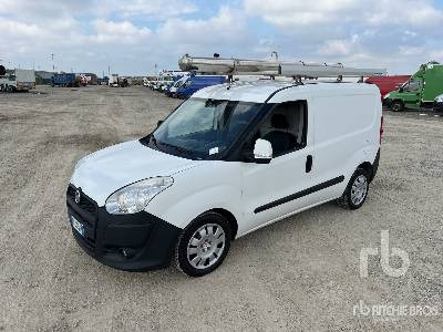 FIAT DOBLO CARGO 1.6 MTJ 16V 105CV SX E6 - Камион фургон: снимка 1 FIAT DOBLO CARGO 1.6 MTJ 16V 105CV SX E6 - Камион фургон: снимка 1