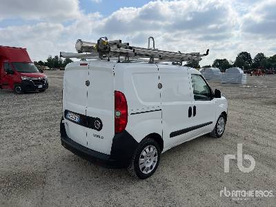 FIAT DOBLO CARGO 1.6 MTJ 16V 105CV SX E6 - Камион фургон: снимка 3 FIAT DOBLO CARGO 1.6 MTJ 16V 105CV SX E6 - Камион фургон: снимка 3