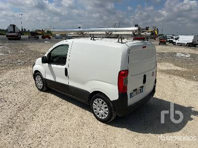 FIAT FIORINO 1.3 MJT 16V 95CV ADVENTURE - Камион фургон: снимка 2 FIAT FIORINO 1.3 MJT 16V 95CV ADVENTURE - Камион фургон: снимка 2