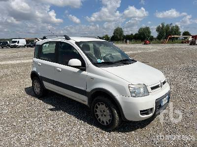 FIAT PANDA 4x4 - Лек автомобил: снимка 4 FIAT PANDA 4x4 - Лек автомобил: снимка 4