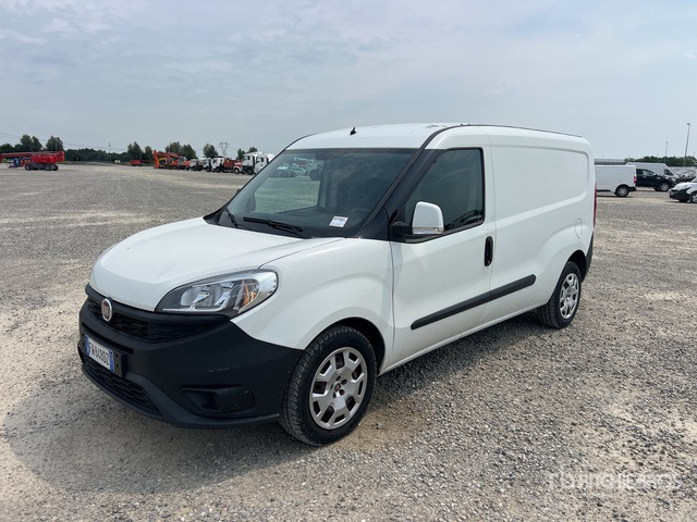 Fiat Doblo Cargo Van Truck - Товарен бус: снимка 1 Fiat Doblo Cargo Van Truck - Товарен бус: снимка 1