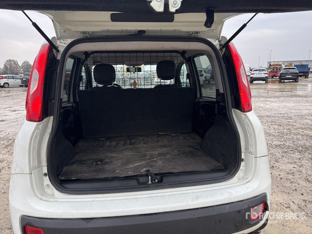 Fiat Panda Automobile - Камион фургон: снимка 5 Fiat Panda Automobile - Камион фургон: снимка 5