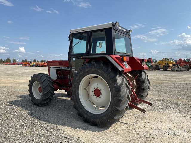 Iternational 955 Trattore agricolo 4RM - Трактор: снимка 3 Iternational 955 Trattore agricolo 4RM - Трактор: снимка 3