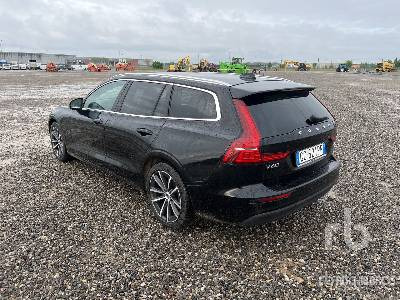 VOLVO V60 SW D3 AUTO MOMENTUM BUSINESS PRO N1 - Лек автомобил: снимка 2 VOLVO V60 SW D3 AUTO MOMENTUM BUSINESS PRO N1 - Лек автомобил: снимка 2