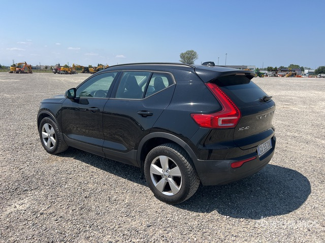 Volvo XC40 SUV - Джип: снимка 4 Volvo XC40 SUV - Джип: снимка 4