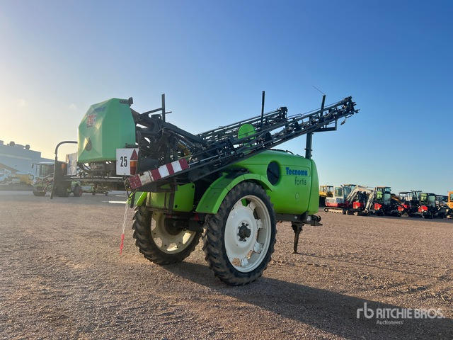 2004 Tecnoma Fortis 28 m S/A Pulverisateur Traine Pull-Type Sprayer - Прикачна пръскачка: снимка 3 2004 Tecnoma Fortis 28 m S/A Pulverisateur Traine Pull-Type Sprayer - Прикачна пръскачка: снимка 3