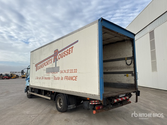 2005 Renault Midlum 220 dCi 4x2 Camion Fourgon Van Truck - Камион фургон: снимка 2 2005 Renault Midlum 220 dCi 4x2 Camion Fourgon Van Truck - Камион фургон: снимка 2