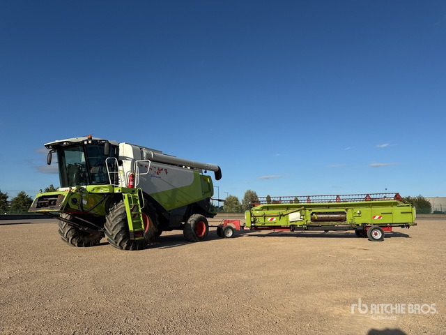 2006 Claas Lexion 570 Moissonneuse Batteuse Combine Harvester - Зърнокомбайн: снимка 2 2006 Claas Lexion 570 Moissonneuse Batteuse Combine Harvester - Зърнокомбайн: снимка 2