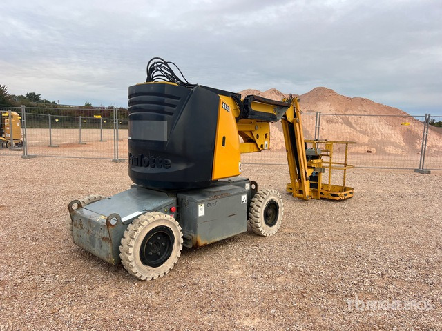 2006 Haulotte HA12IP 2WD Electric Nacelle Articulee Articulating Boom Lift - Артикулираща платформа: снимка 2 2006 Haulotte HA12IP 2WD Electric Nacelle Articulee Articulating Boom Lift - Артикулираща платформа: снимка 2