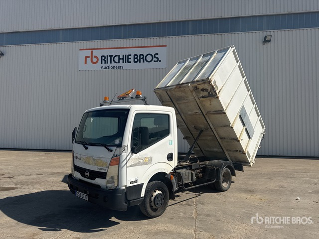 2007 Nissan Cabstar 35.11 4x2 Camion Benne Dump Truck: Light Duty - Самосвал камион: снимка 3 2007 Nissan Cabstar 35.11 4x2 Camion Benne Dump Truck: Light Duty - Самосвал камион: снимка 3