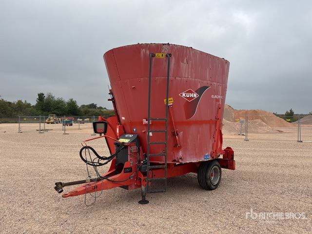 2008 Kuhn Euromix I 1270 Melangeuse Distributrice Livestock Feeder - Миксер-вагон: снимка 2 2008 Kuhn Euromix I 1270 Melangeuse Distributrice Livestock Feeder - Миксер-вагон: снимка 2