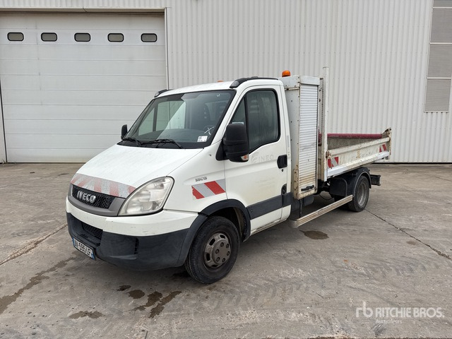 2010 Iveco 35C13 Camion Benne Dump Truck: Light Duty - Бус самосвал: снимка 2 2010 Iveco 35C13 Camion Benne Dump Truck: Light Duty - Бус самосвал: снимка 2