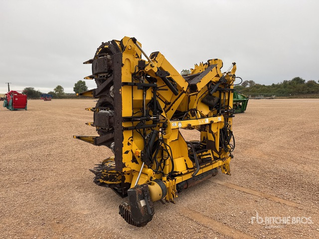 2010 New Holland FI470 Bec A Mais 10 Rangs 10 Row Corn Forage Harvester Header - Хедер за царевица: снимка 4 2010 New Holland FI470 Bec A Mais 10 Rangs 10 Row Corn Forage Harvester Header - Хедер за царевица: снимка 4