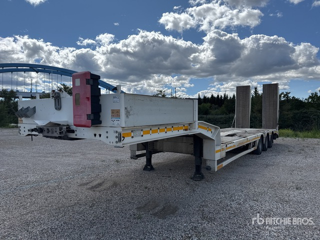 2012 Faymonville Multimax 56500 kg Tri/A Semi-Remorque Po ... Lowboy Trailer - Нискорамна площадка полуремарке: снимка 2 2012 Faymonville Multimax 56500 kg Tri/A Semi-Remorque Po ... Lowboy Trailer - Нискорамна площадка полуремарке: снимка 2