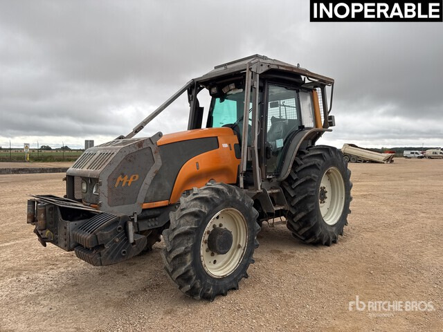 2012 Valtra T121 Tracteur Agricole (Inoperable) 4WD Tractor - Трактор: снимка 2 2012 Valtra T121 Tracteur Agricole (Inoperable) 4WD Tractor - Трактор: снимка 2