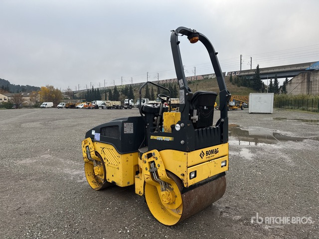 2014 Bomag BW100AD-4 Compacteur Vibrant Tandem Double Drum Roller - Пътен валяк: снимка 2 2014 Bomag BW100AD-4 Compacteur Vibrant Tandem Double Drum Roller - Пътен валяк: снимка 2