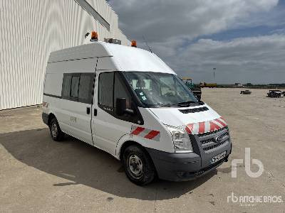 FORD TRANSIT 4x2 Camion Fourgon - Камион фургон: снимка 4 FORD TRANSIT 4x2 Camion Fourgon - Камион фургон: снимка 4