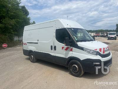 IVECO 35-140 Vehicule Utilitaire - Товарен бус: снимка 4 IVECO 35-140 Vehicule Utilitaire - Товарен бус: снимка 4