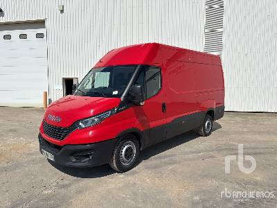 IVECO 35S18 Vehicule Utilitiaire - Товарен бус: снимка 1 IVECO 35S18 Vehicule Utilitiaire - Товарен бус: снимка 1