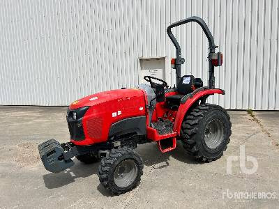 KUBOTA Tracteur Utilitaire - Малък трактор: снимка 1 KUBOTA Tracteur Utilitaire - Малък трактор: снимка 1