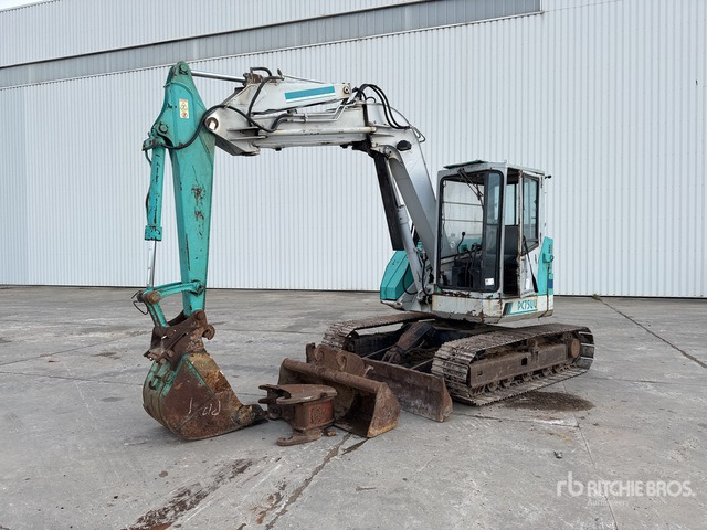 Komatsu PC75UU Pelle Hydraulique sur Chenilles - Верижен багер: снимка 2 Komatsu PC75UU Pelle Hydraulique sur Chenilles - Верижен багер: снимка 2