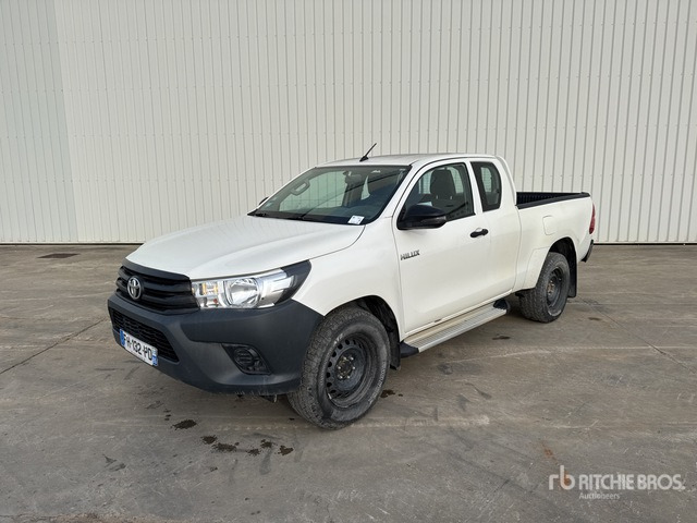 2019 Toyota Hilux Vehicule Utilitaire Cargo Van - Лекотоварен автомобил: снимка 2 2019 Toyota Hilux Vehicule Utilitaire Cargo Van - Лекотоварен автомобил: снимка 2