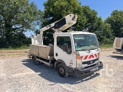 NISSAN CABSTAR 35.11 2009 Versalift ET-30-LE 9 m on ... - Автовишка: снимка 4 NISSAN CABSTAR 35.11 2009 Versalift ET-30-LE 9 m on ... - Автовишка: снимка 4
