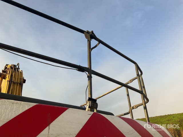 2005 Komatsu PC 450LC Tracked Excavator - Верижен багер: снимка 5 2005 Komatsu PC 450LC Tracked Excavator - Верижен багер: снимка 5