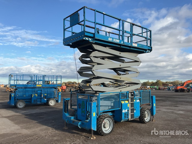 2007 Genie GS-5390 4x4 Diesel Scissor Lift - Ножична работна платформа: снимка 2 2007 Genie GS-5390 4x4 Diesel Scissor Lift - Ножична работна платформа: снимка 2