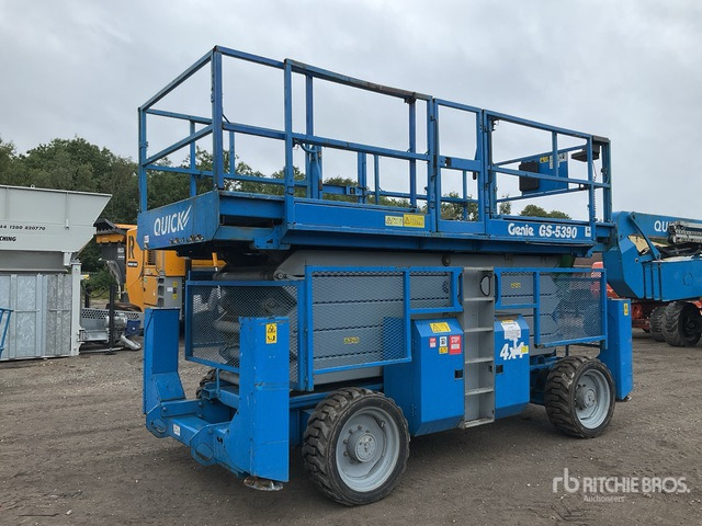 2007 Genie GS5390 4x4 Diesel Scissor Lift - Ножична работна платформа: снимка 3 2007 Genie GS5390 4x4 Diesel Scissor Lift - Ножична работна платформа: снимка 3