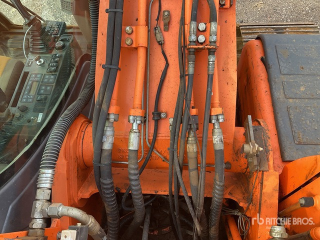 2011 Doosan DX225LC Long Reach Tracked Excavator - Верижен багер: снимка 5 2011 Doosan DX225LC Long Reach Tracked Excavator - Верижен багер: снимка 5