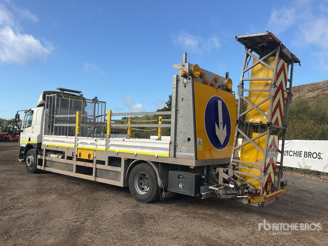 2012 DAF CF65.220 4x2 Sleeper Motorway Cushion Ve ... :Misc. Traffic Control Truck - Бордови камион: снимка 3 2012 DAF CF65.220 4x2 Sleeper Motorway Cushion Ve ... :Misc. Traffic Control Truck - Бордови камион: снимка 3