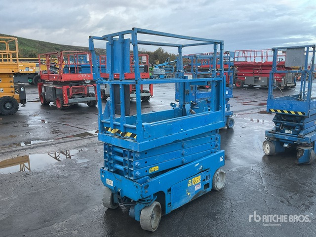 2013 Genie GS1932 Electric Scissor Lift - Ножична работна платформа: снимка 2 2013 Genie GS1932 Electric Scissor Lift - Ножична работна платформа: снимка 2