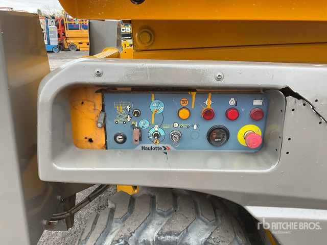 Ножична работна платформа 2014 Haulotte Compact 10DX 4x4 Diesel Scissor Lift: снимка 6 Ножична работна платформа 2014 Haulotte Compact 10DX 4x4 Diesel Scissor Lift: снимка 6