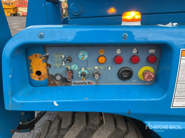 2014 Haulotte Compact 12DX 4x4 Diesel Scissor Lift - Ножична работна платформа: снимка 5 2014 Haulotte Compact 12DX 4x4 Diesel Scissor Lift - Ножична работна платформа: снимка 5