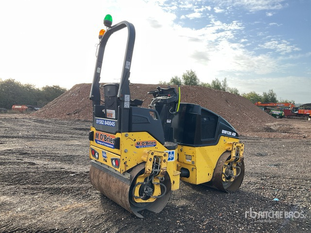 2015 Bomag 120AD-5 Double Drum Roller - Валяк: снимка 3 2015 Bomag 120AD-5 Double Drum Roller - Валяк: снимка 3