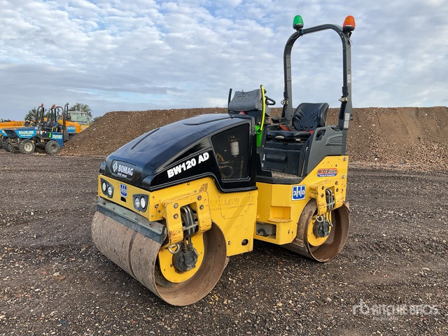 2015 Bomag 120AD-5 Double Drum Roller - Валяк: снимка 2 2015 Bomag 120AD-5 Double Drum Roller - Валяк: снимка 2