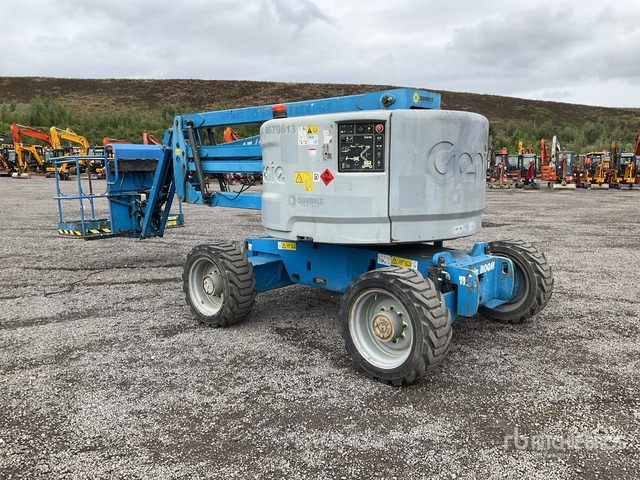 2015 Genie Z45/25J 4WD Diesel Articulating Boom Lift - Артикулираща платформа: снимка 4 2015 Genie Z45/25J 4WD Diesel Articulating Boom Lift - Артикулираща платформа: снимка 4