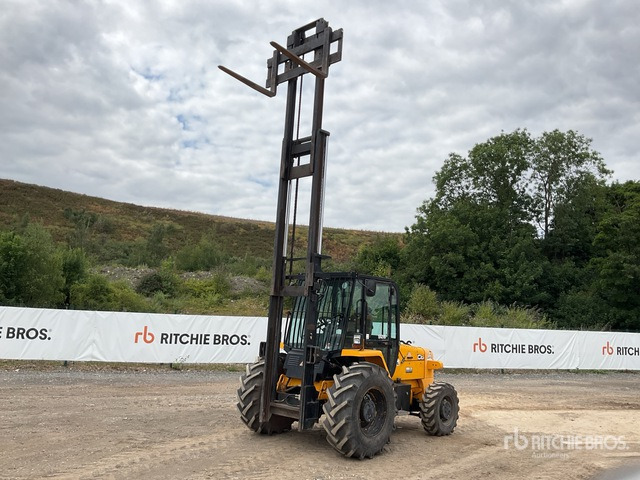 2015 JCB 926-4 2600 kg 4x4 Rough Terrain Forklift - Мотокар с висока проходимост: снимка 1 2015 JCB 926-4 2600 kg 4x4 Rough Terrain Forklift - Мотокар с висока проходимост: снимка 1