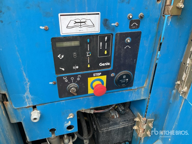 2016 Genie GS5390 4x4 Diesel Scissor Lift - Ножична работна платформа: снимка 5 2016 Genie GS5390 4x4 Diesel Scissor Lift - Ножична работна платформа: снимка 5