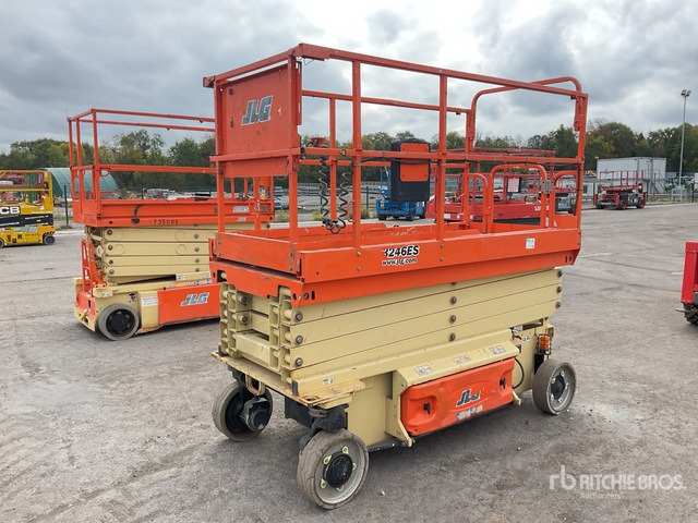 2016 JLG 3246ES 2016 JLG 3246 ES Scissor Lift Scissor Lift - Ножична работна платформа: снимка 2 2016 JLG 3246ES 2016 JLG 3246 ES Scissor Lift Scissor Lift - Ножична работна платформа: снимка 2