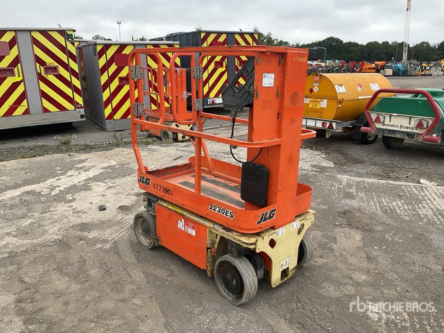 2017 JLG 1230ES Vertical Mast Lift - Вертикална работна платформа: снимка 4 2017 JLG 1230ES Vertical Mast Lift - Вертикална работна платформа: снимка 4