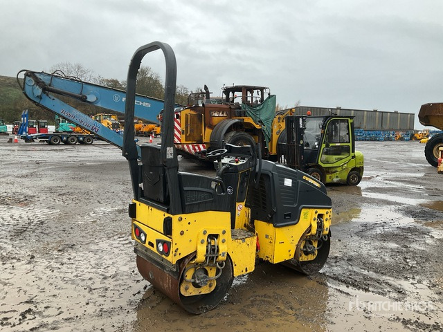 Bomag BW80AD Double Drum Roller - Пътен валяк: снимка 4 Bomag BW80AD Double Drum Roller - Пътен валяк: снимка 4