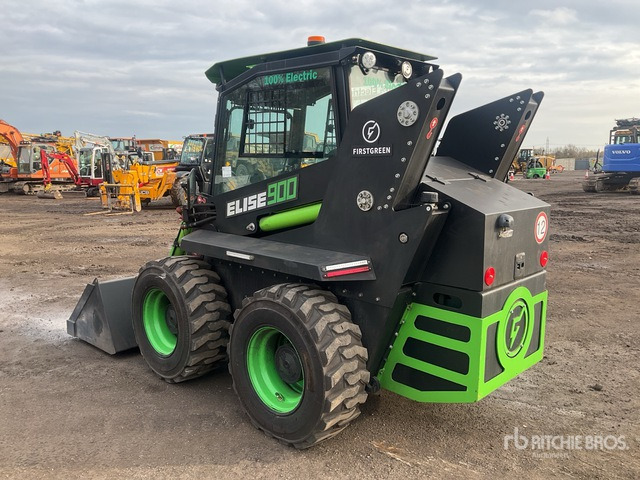 Kovaco Elise 900 Skid Steer Loader - Мини челен товарач: снимка 3 Kovaco Elise 900 Skid Steer Loader - Мини челен товарач: снимка 3