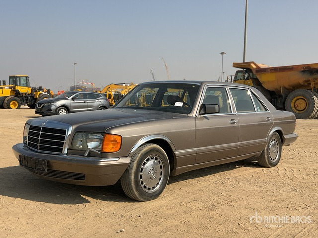 1988 Mercedes-Benz 560SEL Automobile - Лек автомобил: снимка 1 1988 Mercedes-Benz 560SEL Automobile - Лек автомобил: снимка 1