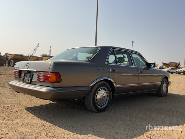 1988 Mercedes-Benz 560SEL Automobile - Лек автомобил: снимка 3 1988 Mercedes-Benz 560SEL Automobile - Лек автомобил: снимка 3