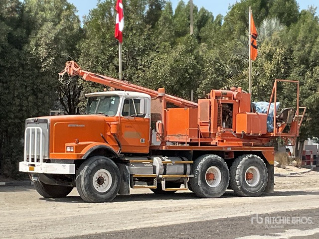 1995 Western Star 4966S Altec TH7 on 6x4 Drill Truck - Пробивна машина: снимка 2 1995 Western Star 4966S Altec TH7 on 6x4 Drill Truck - Пробивна машина: снимка 2